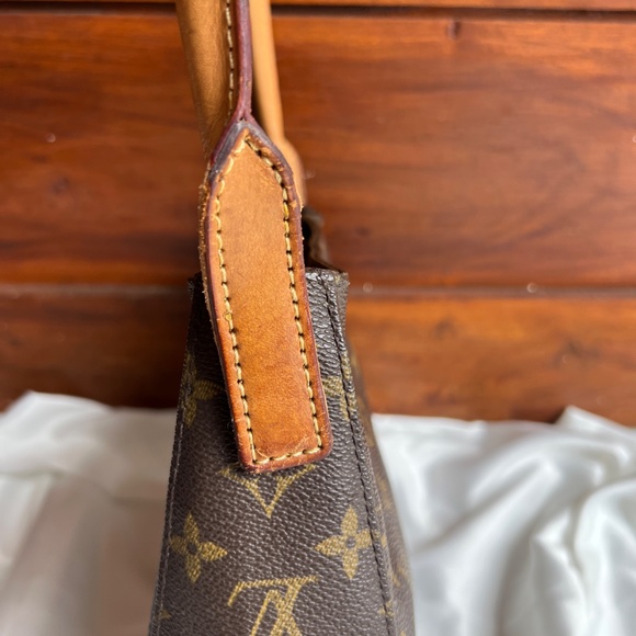FIRM | Authentic Louis Vuitton Looping MM - FL0092 - Picture 9 of 16